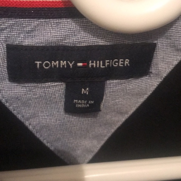 Handsome Black Tommy Hillfiger Polo w/3 tone stripe trim SZ M 🔥🔥🔥 - Picture 3 of 8